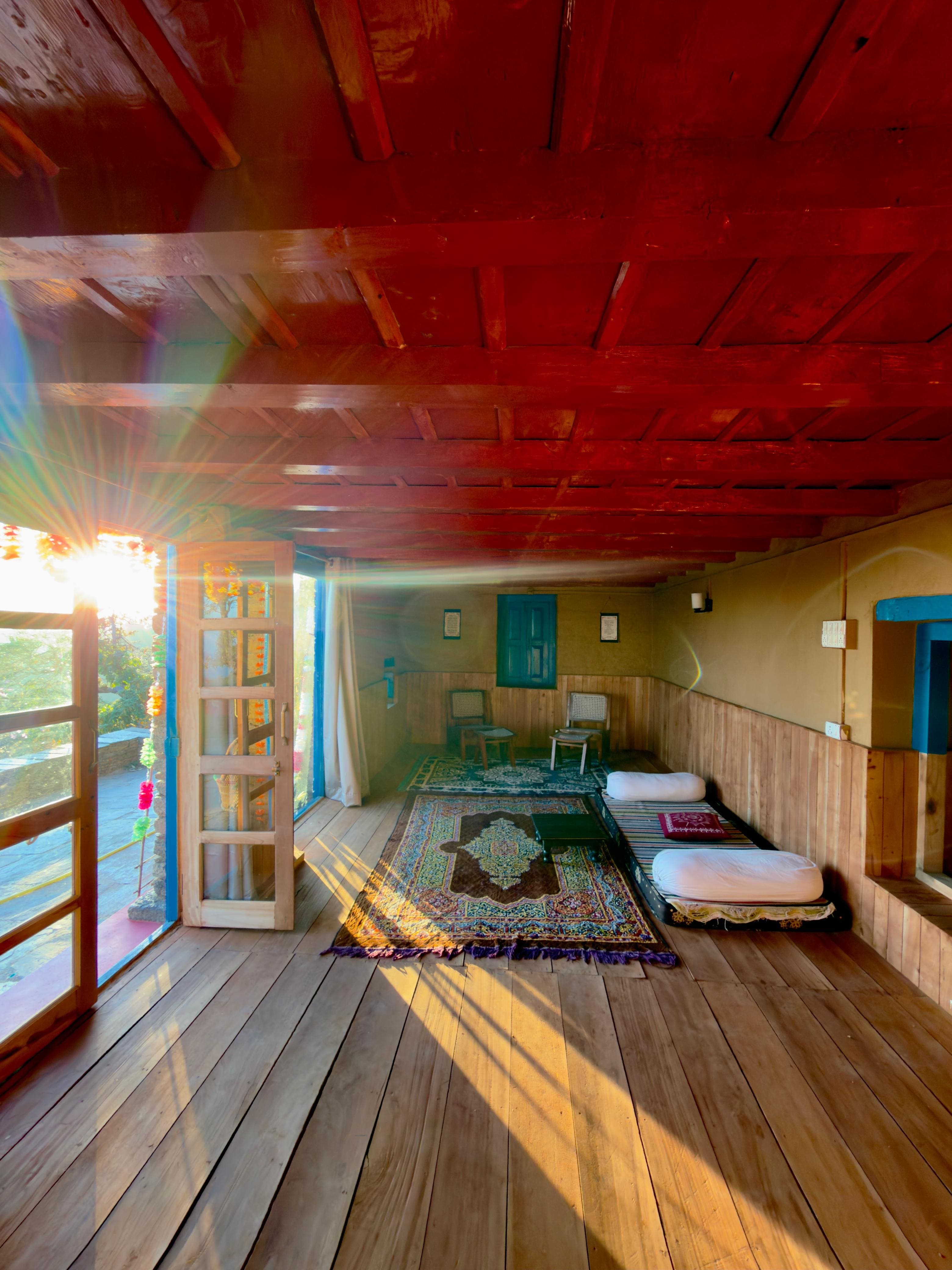 Kumaoni Suites — peg detail