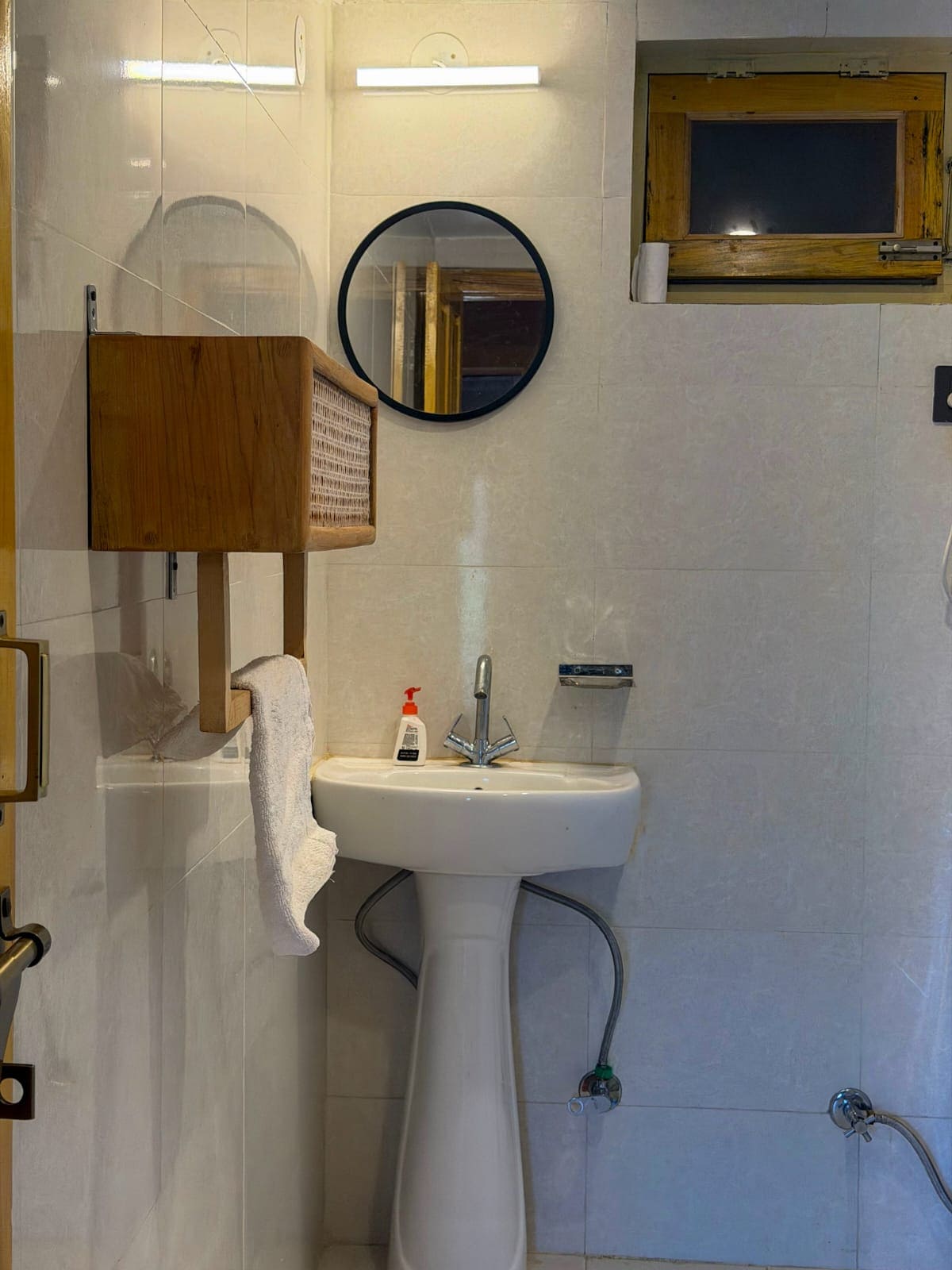 Kutir Suite — ensuite detail